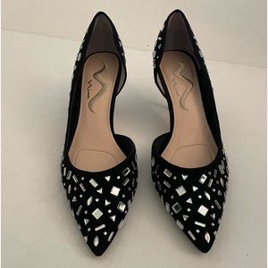 Nina Women’s Black Suede Pumps size 9M
